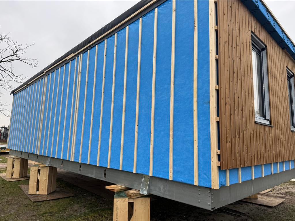 Megatec dakfolie €.32.50  per rol 1.50x25mtr