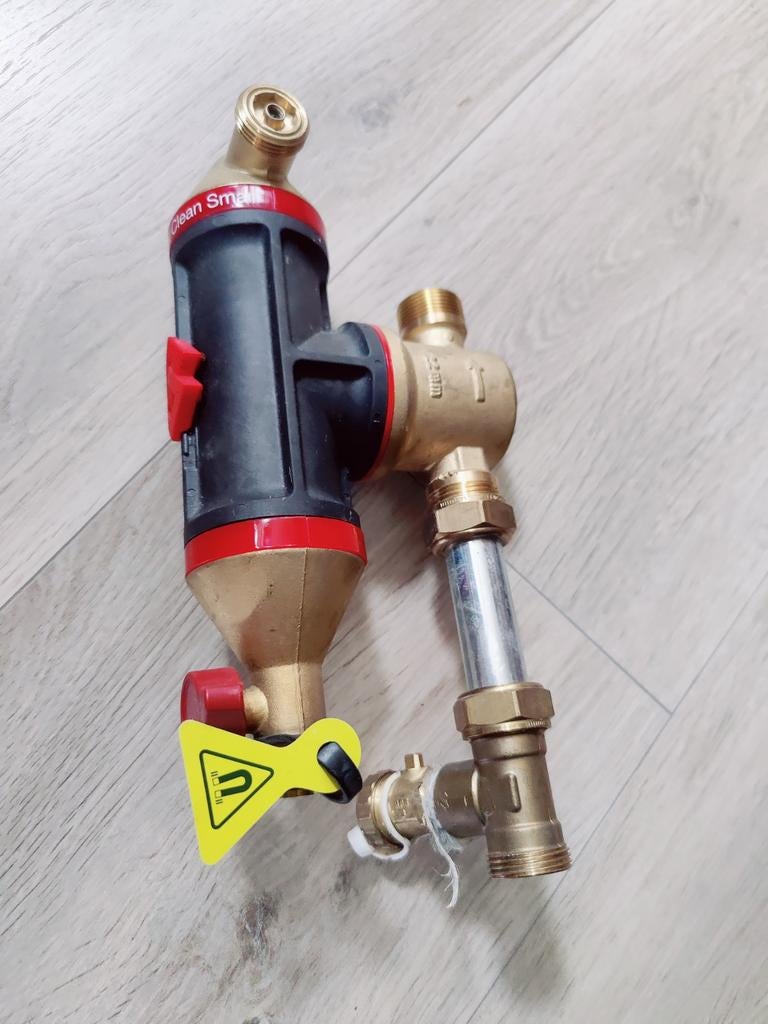 Flamco Flamcovent Clean Smart lucht en vuilafscheider 22mm, Ophalen of Verzenden, Zo goed als nieuw, Rvs, Overige typen