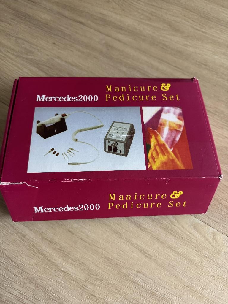 Nagelset: Lamp + Nagelfrees + Gellak cadeau, Witgoed en Apparatuur, Persoonlijke-verzorgingsapparatuur, Verzenden, Zo goed als nieuw