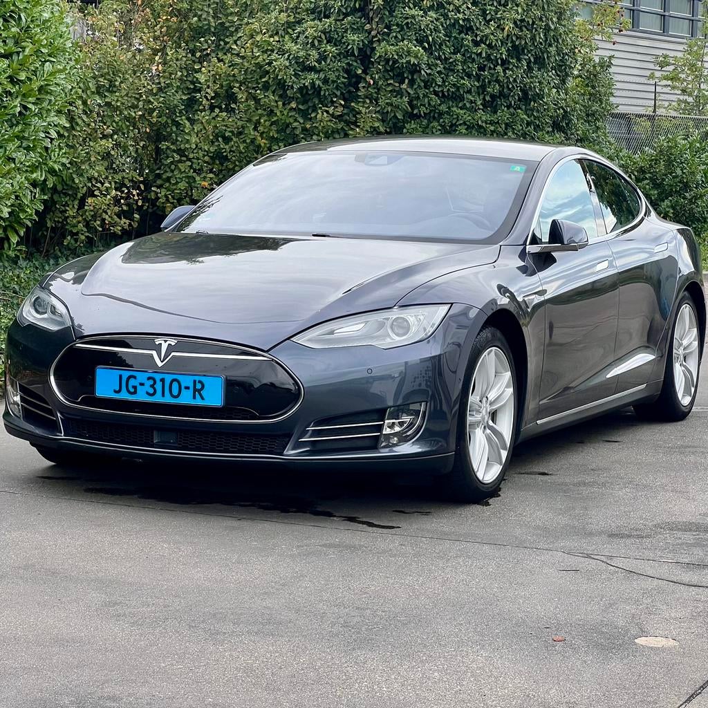 Taxi huren | pacht | Taxi huur | Taxi verhuur Tesla Gratis, Personenauto
