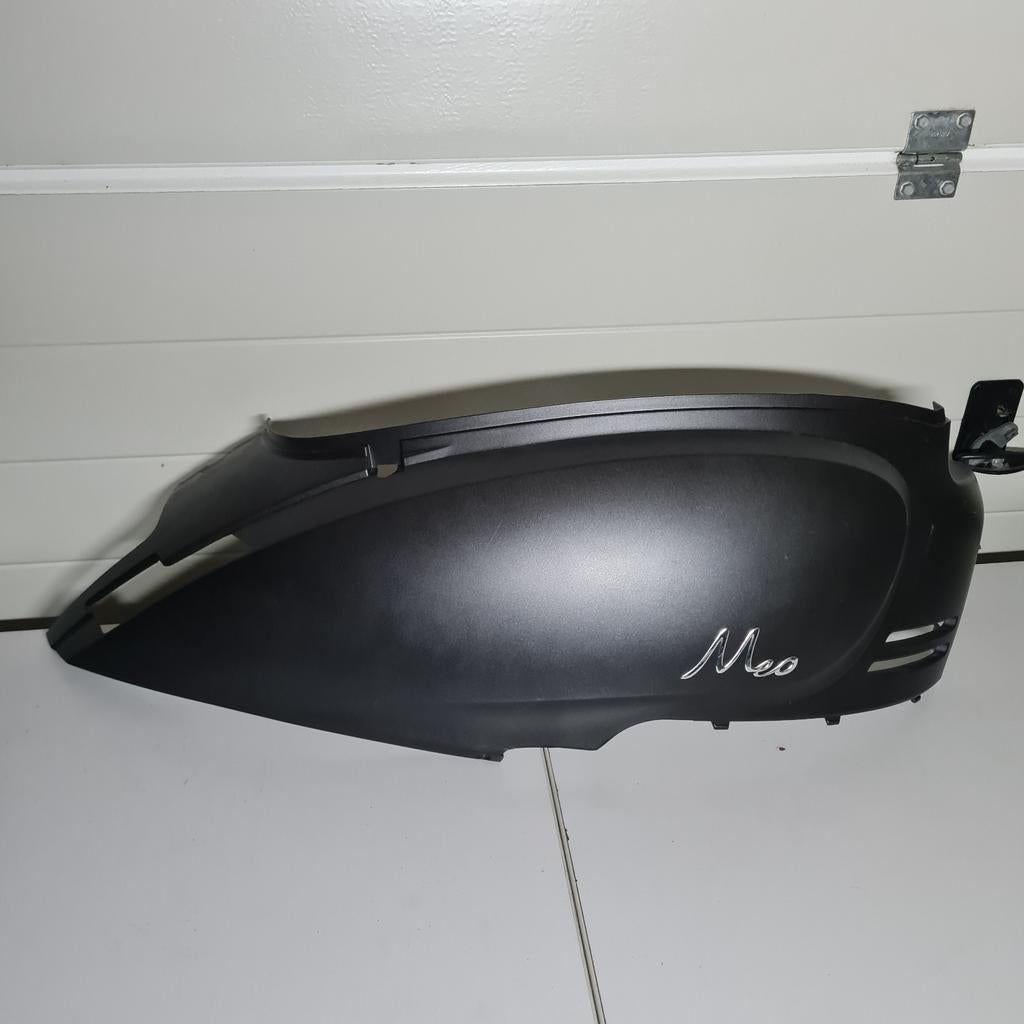 Killerbee meo rechter zijkap Nieuw mat zwart en titanium, Overige merken, NL, Nieuw, Ophalen of Verzenden