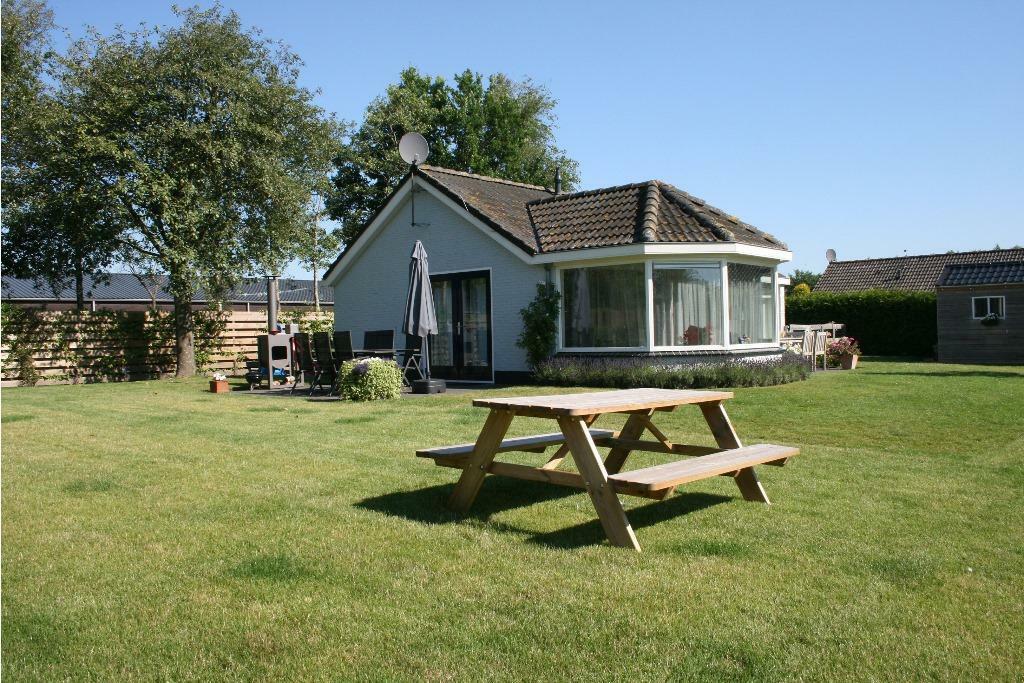 Te huur vakantiehuis in Langweer direct aan het water, Vakantie, Vakantiehuizen | Nederland, Friesland, Chalet, Bungalow of Caravan