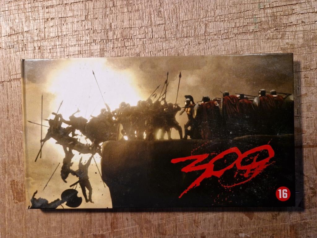300, Vanaf 16 jaar, Ophalen of Verzenden, Zo goed als nieuw, Actie