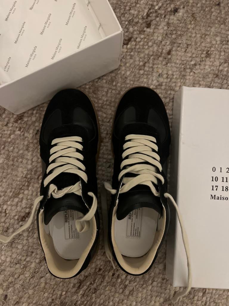 Maison Martin Margiela Schoenen - Maat 42, Ophalen of Verzenden, Zo goed als nieuw, Zwart, Sneakers of Gympen