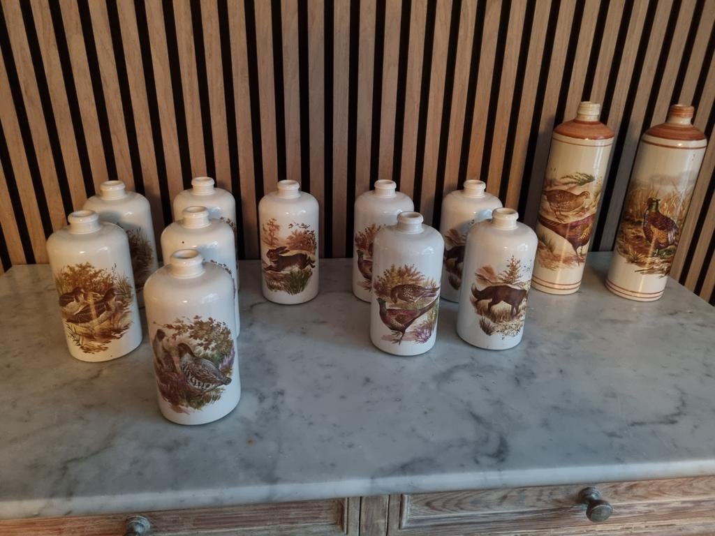 10 kruiken met jachttaferelen, Antiek en Kunst, Ophalen of Verzenden