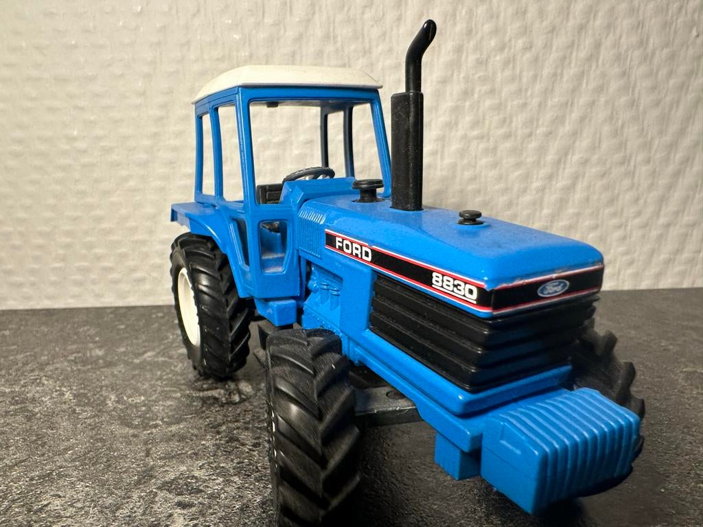 Ford 8830 siku, Ophalen of Verzenden, Zo goed als nieuw, Tractor of Landbouw, SIKU