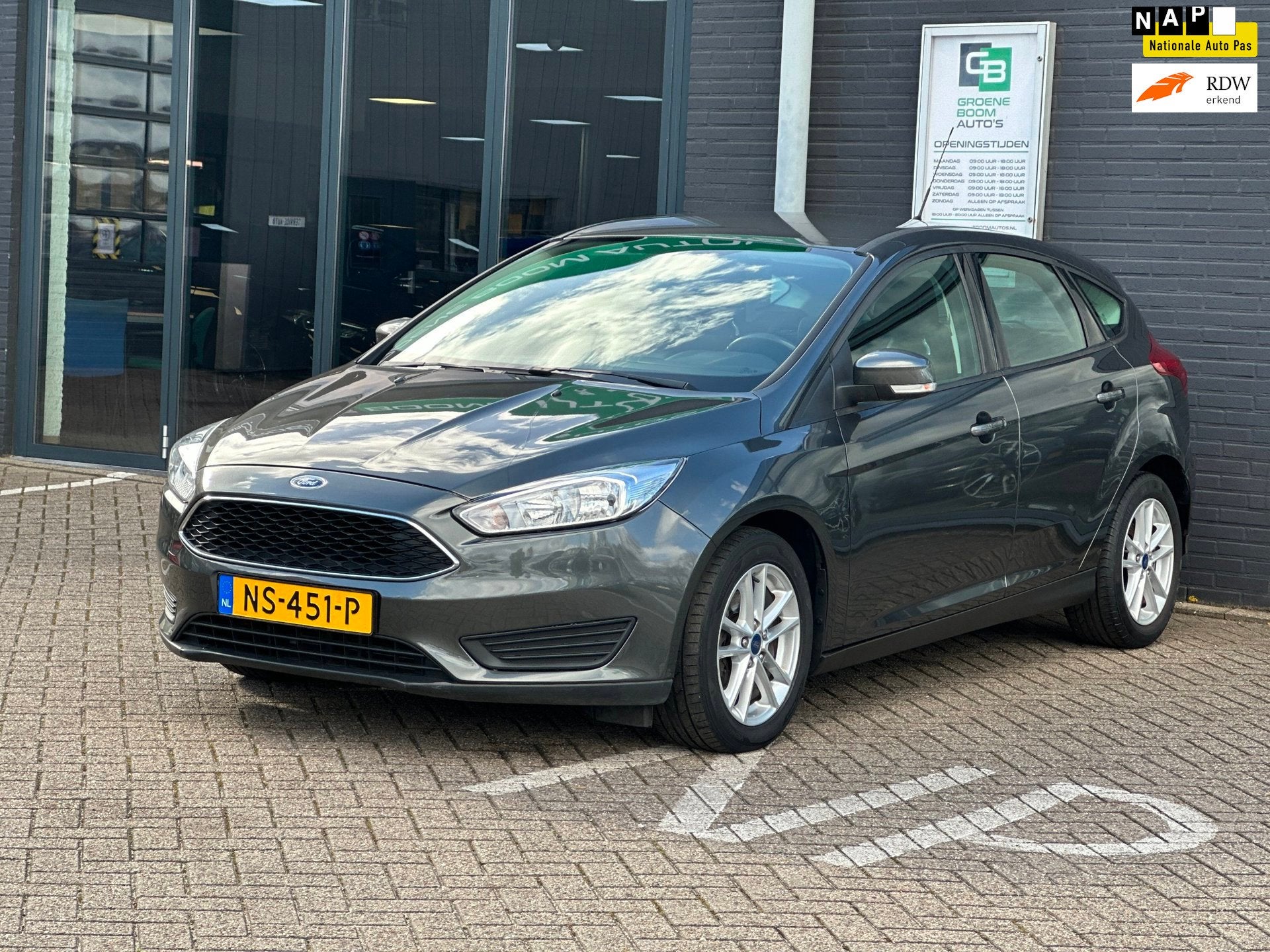 Ford Focus 1.0 Trend/1STE EIG/CARPLAY/NAVI/KM 52.110 NL-AUTO, Gebruikt, Euro 6, 635 kg, Electronic Stability Program (ESP)