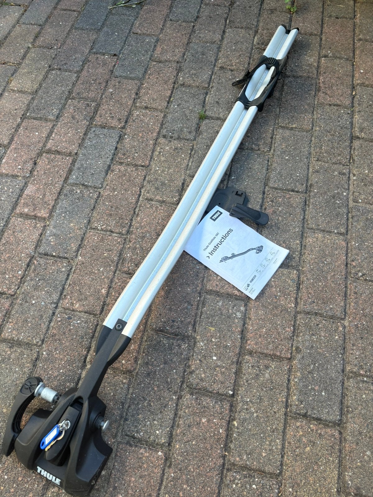 Thule Outride 561 fietsendrager  (2 stuks beschikbaar), Ophalen, 1 fiets, Zo goed als nieuw, Dakdrager
