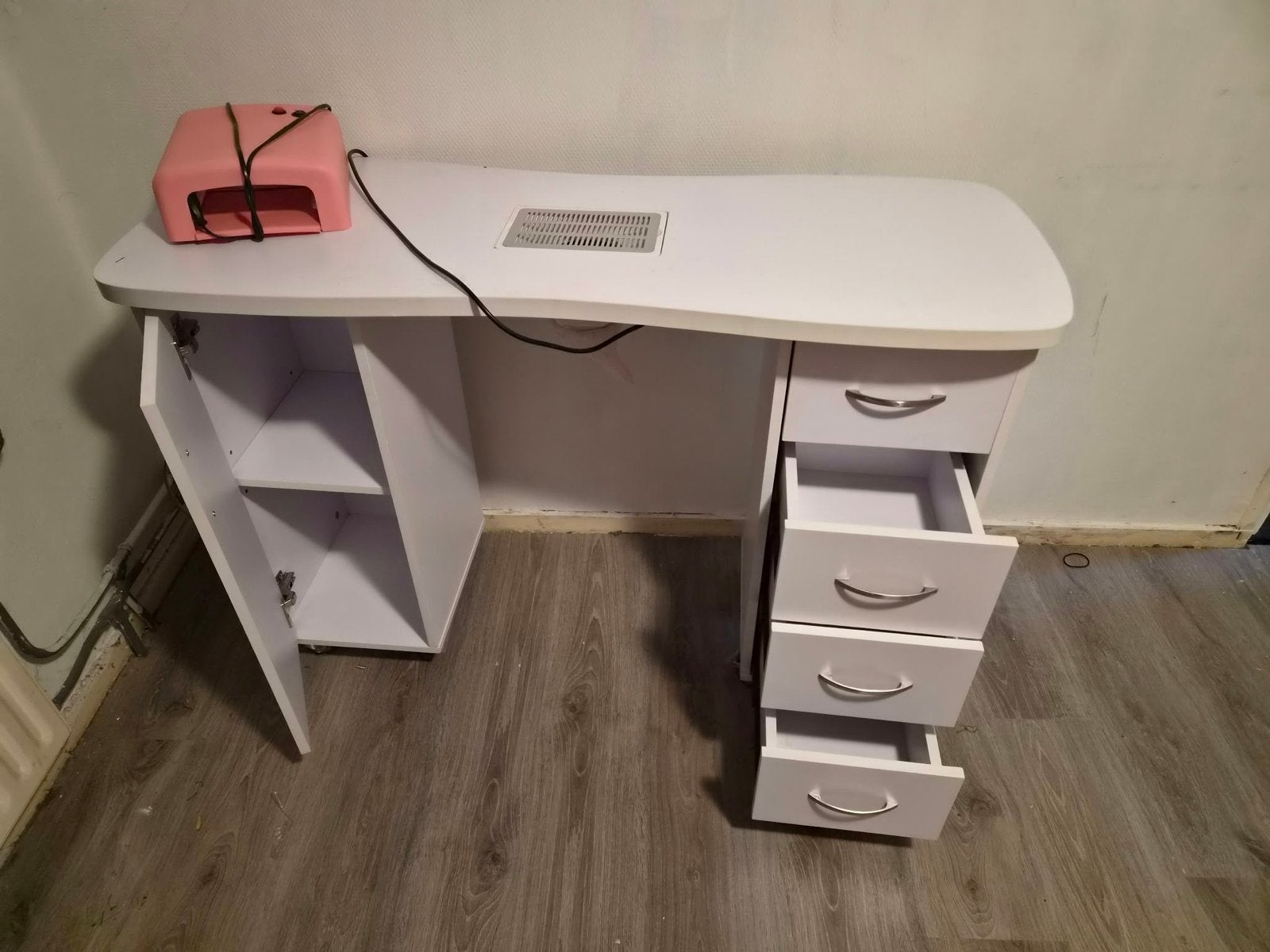 Nail Desk / Manicuretafel met afzuiging - Gebruikt, Werkplek, Ophalen, Gebruikt, Bureau