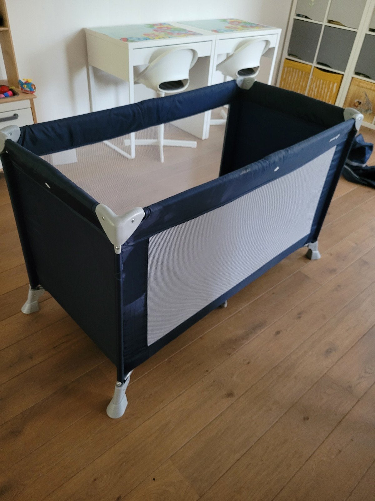 Campingbedje met bijpassende matras, Kinderen en Baby's, Babywiegjes en Ledikanten, Ophalen, Gebruikt, Reisbedje