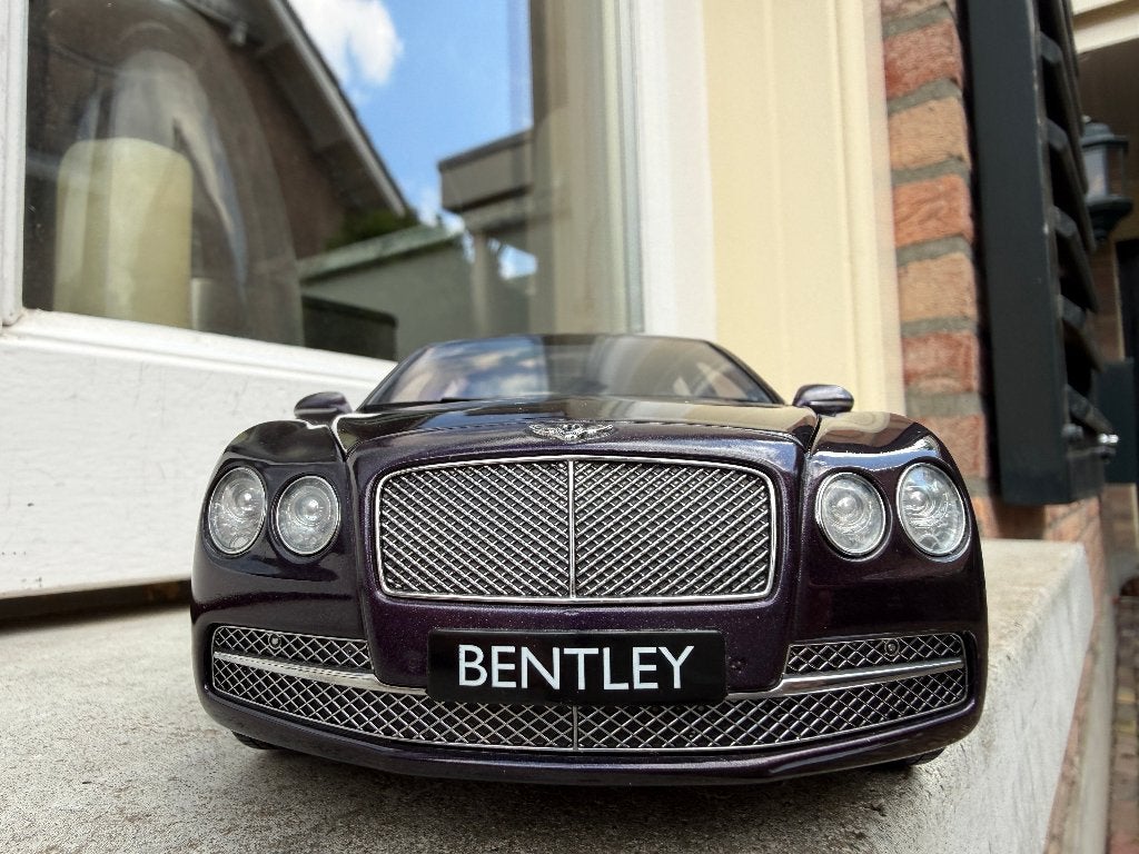 1:18 Bentley Flying Spur W12 Damson Purple Kyosho BL1070, Kyosho, Auto, Ophalen of Verzenden, Zo goed als nieuw