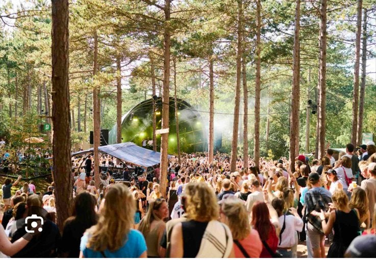 ITGWO camping voucher gezocht, Tickets en Kaartjes, Eén persoon, Ticket of Toegangskaart
