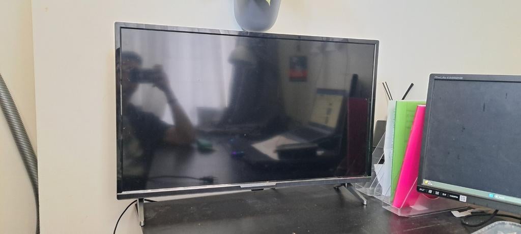 Medion 32" UHD LCD smart televisie, 50 Hz, LCD, 80 tot 100 cm, Zo goed als nieuw