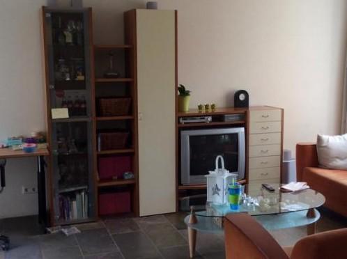 Wandkast en dressoir, Ophalen, Glas, Modern kersenhout , glas en gebroken wit, Zo goed als nieuw