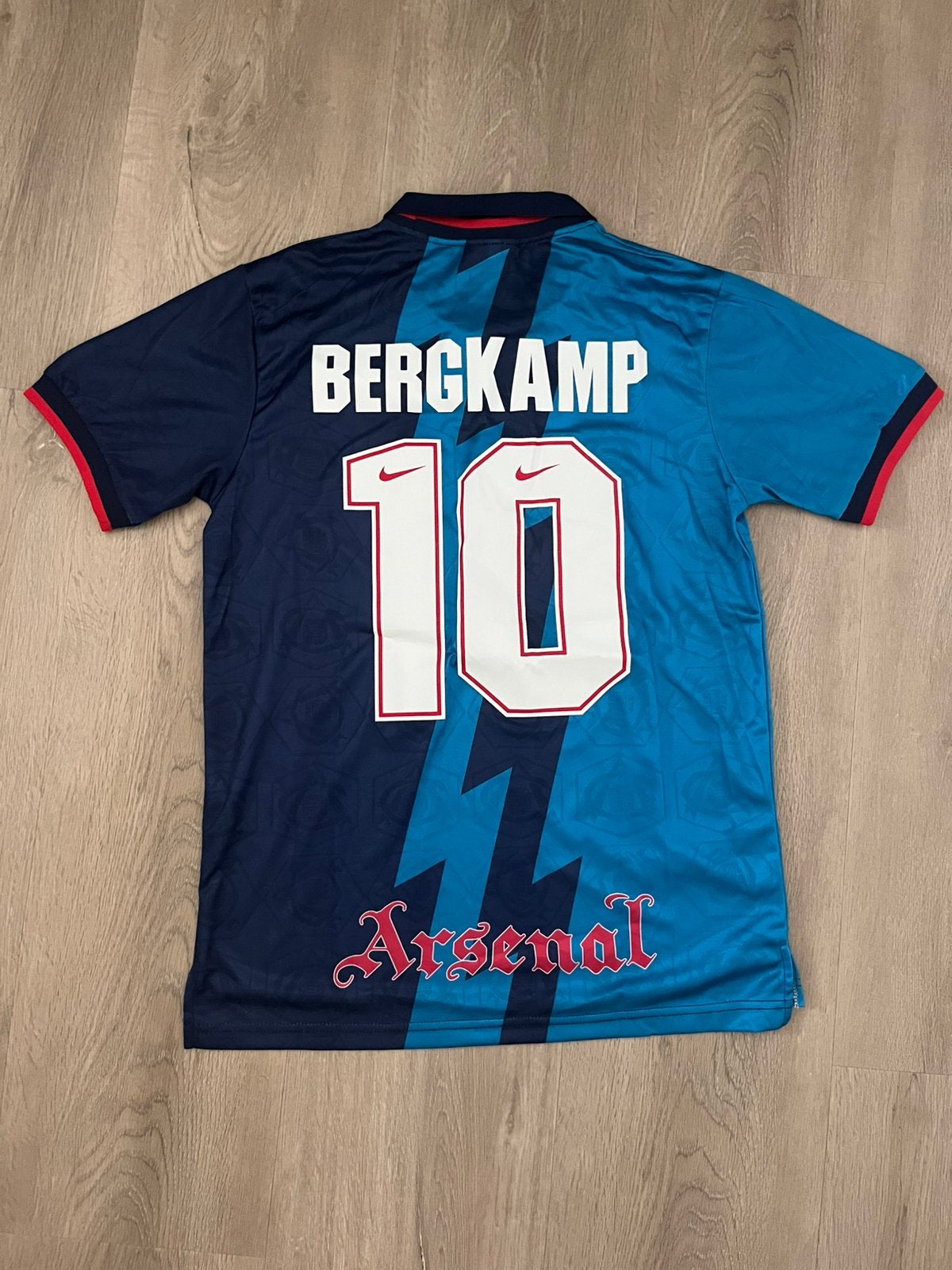 Bergkamp Arsenal retroshirt maat s, Ophalen of Verzenden, Nieuw, Buitenlandse clubs, Shirt