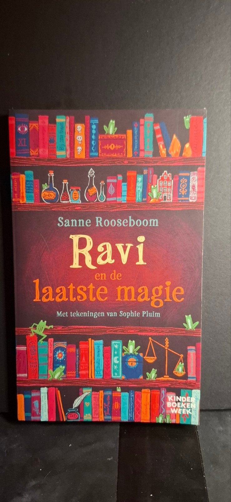 Ravi en de laatste magie - Kinderboekenweek Sanne Roo, Boeken, Ophalen of Verzenden, Zo goed als nieuw, Sanne Rooseboom