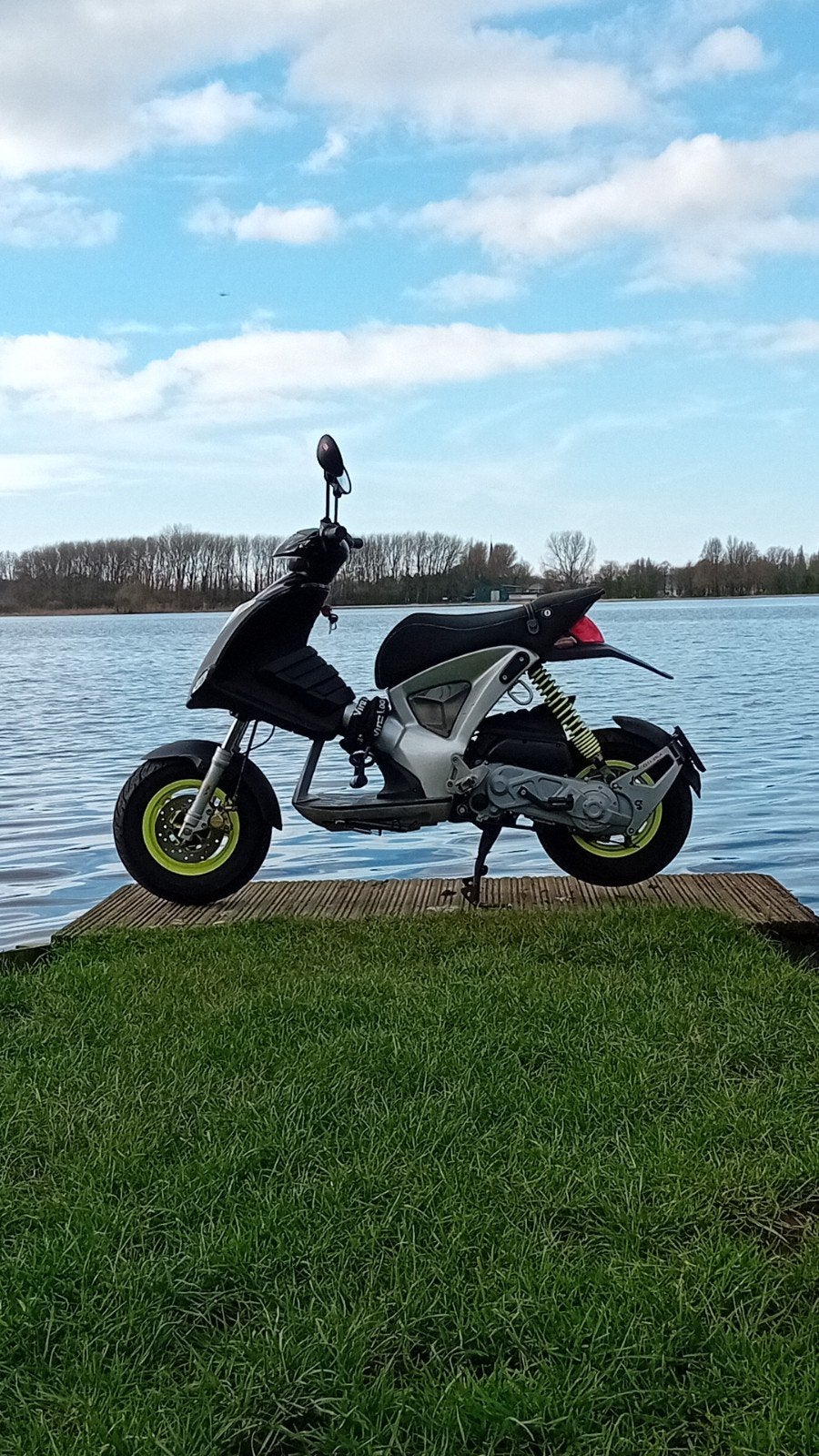 Gilera ice 70cc Malossi A1 Motorkenteken, Fietsen en Brommers, Brommers | Overige merken, Ophalen, 0 versnellingen, Zo goed als nieuw