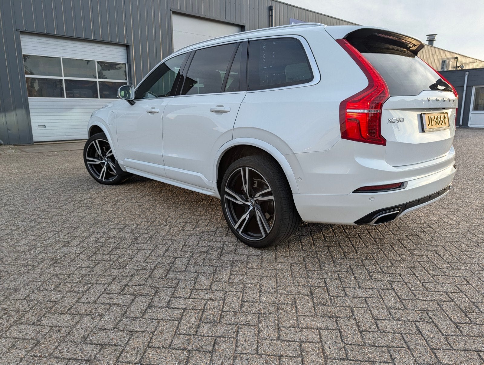 Volvo XC90 2.0 T8 Twin Engine R-Design AWD AUT 2015 Wit, 1969 cc, 320 pk, 7 stoelen, Wit