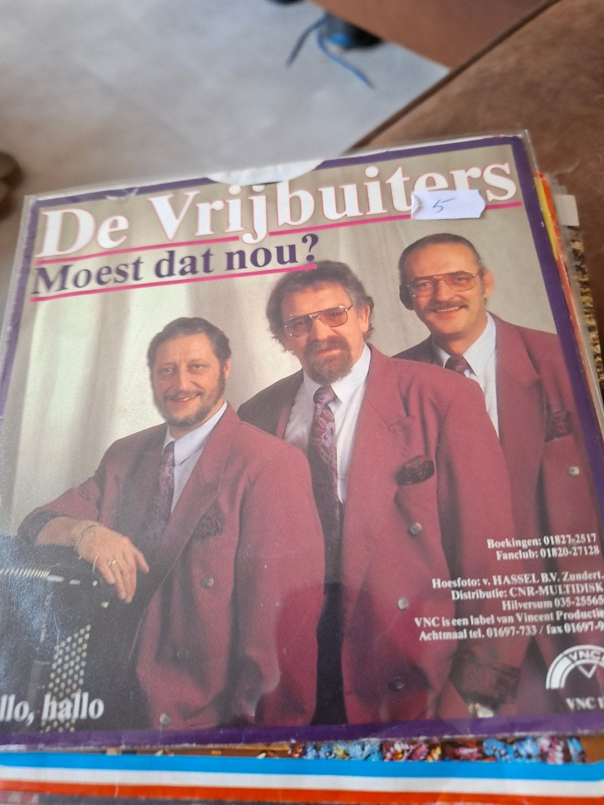 vrijbuiters  moest dat nou, Cd's en Dvd's, Ophalen of Verzenden, Zo goed als nieuw, Overige formaten, Levenslied of Smartlap