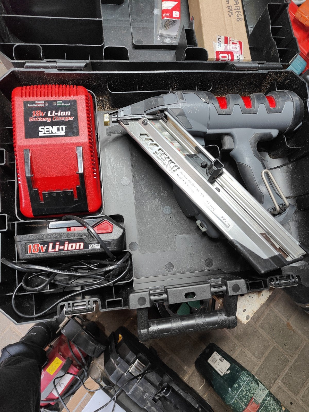 Senco Fusion F-15 Accu Tacker 18V Li-Ion in koffer, Ophalen, Zo goed als nieuw