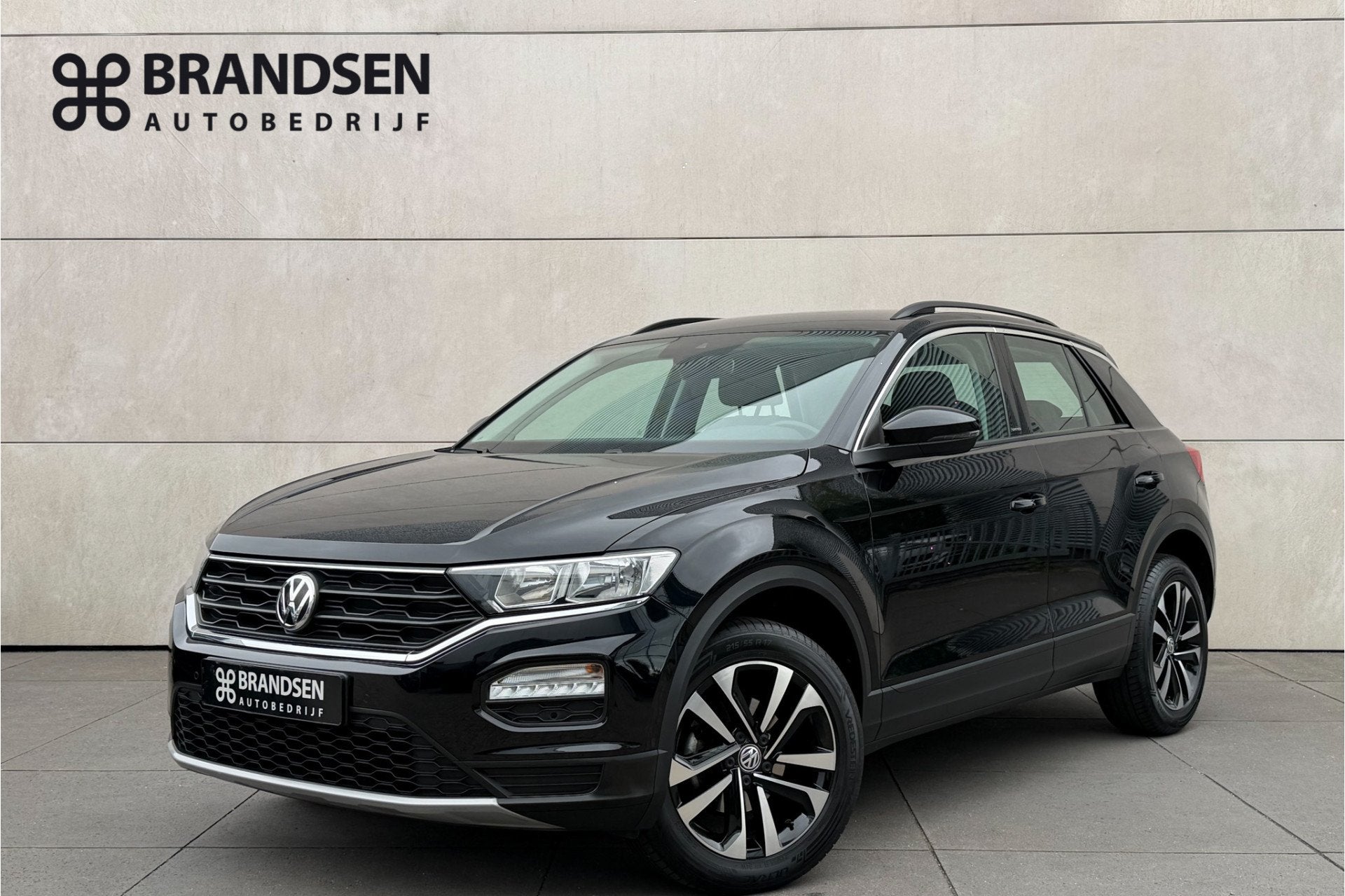 Volkswagen T-Roc 1.5 TSI Style Business ACC-Nav-17"-Trekhaak, Auto's, Voorwielaandrijving, Stof, 4 cilinders, Zwart