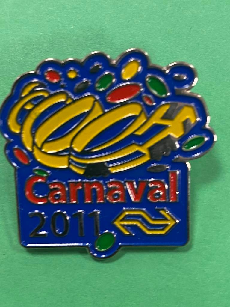 GEZOCHT: Ns carnavals pin 2011, Ophalen of Verzenden, Gebruikt