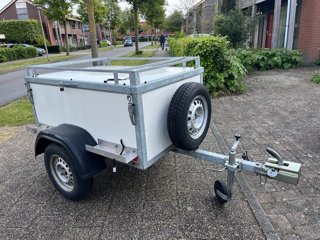 bagagekar (900 ltr) met fietsdrager en imperial, Ophalen, Gebruikt