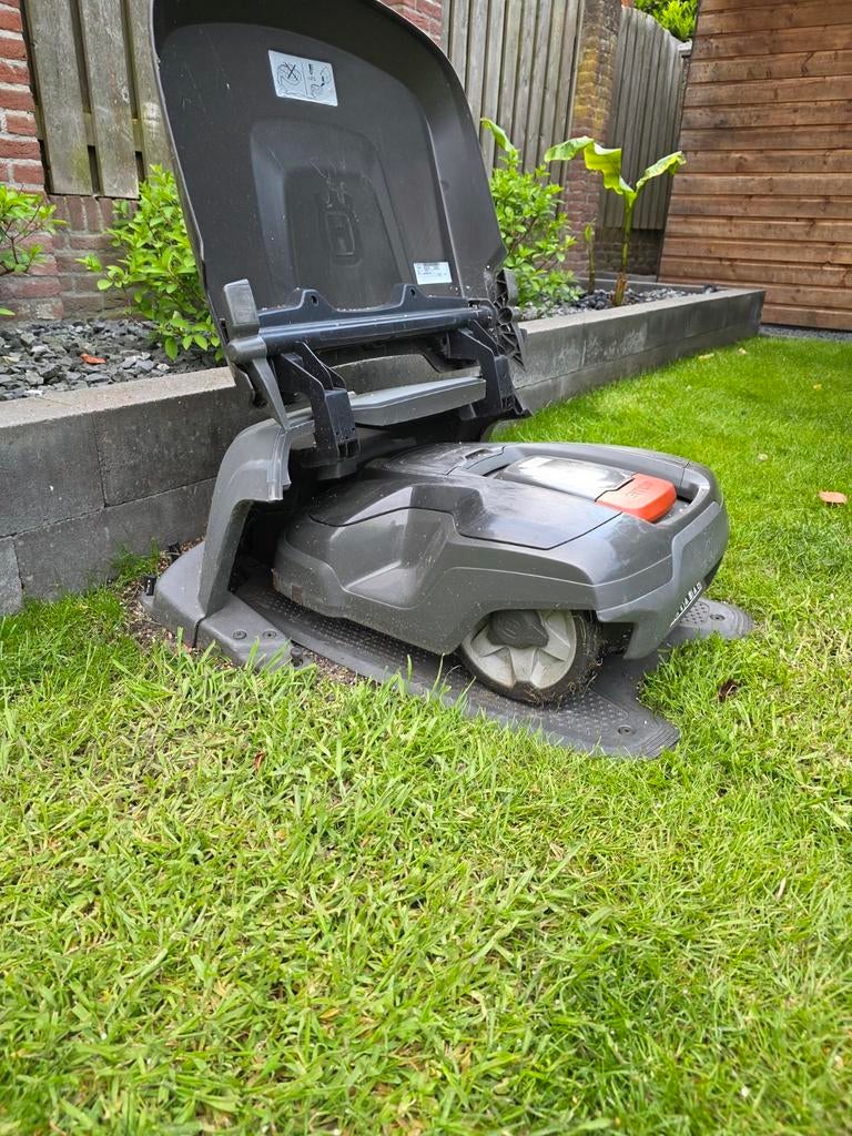Husqvarna Automower 310 - Lader defect, Ophalen of Verzenden, Gebruikt, Accu-grasmaaier, Husqvarna