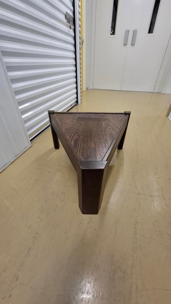 3-hoekige bijzettafel van Wengé, Ophalen, 50 tot 100 cm, Rond, 50 tot 100 cm