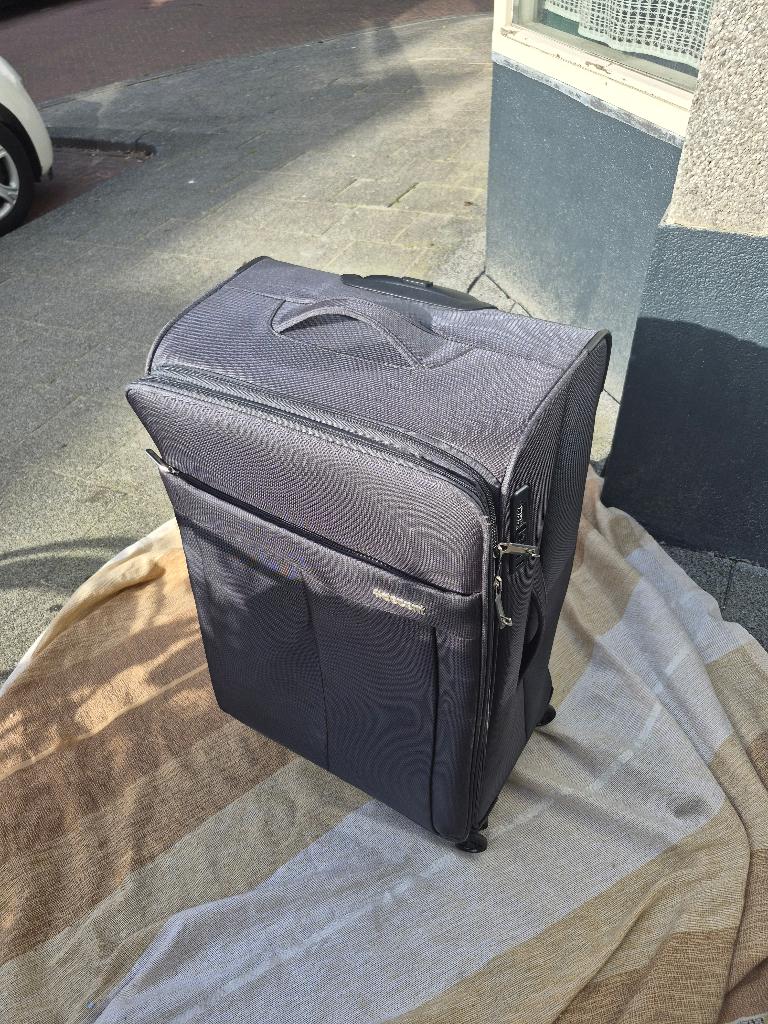 Decent Basic-Line Reiskoffer 78 liter - Grote maat koffer, Hard kunststof, 45 tot 55 cm, Zo goed als nieuw, 70 cm of meer