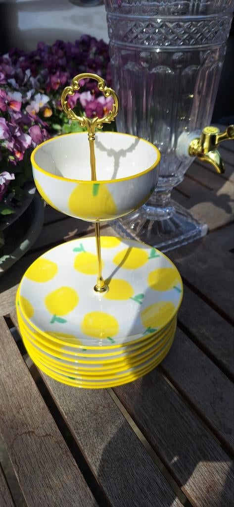 Set: gebaksbordjes 7 stuks + etagere citroenen €25,00, Ophalen, Keramiek, Zo goed als nieuw, Bord(en)