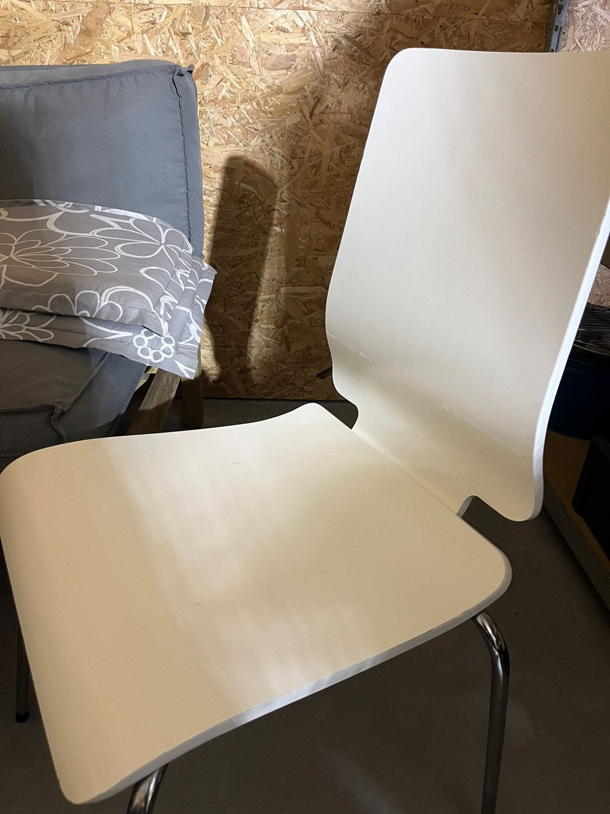 6x Ikea stapelstoel - Wit met metalen onderstel gilbert, Huis en Inrichting, Stoelen, Ophalen, Gebruikt, Wit, Eén