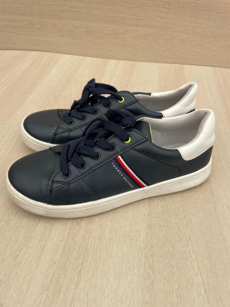 Tommy Hilfiger sneakers maat 37, Ophalen of Verzenden, Gedragen, Blauw, Sneakers of Gympen