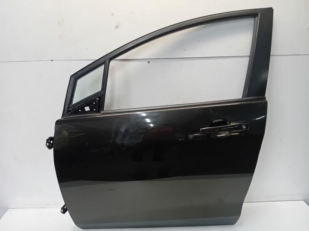 Portier links voor Mazda 5, Onderdelen@venauto.nl, Van der Ven Autorecycling B.V., Gebruikt, Ettenseweg 76, 4706 PB Roosendaal, The Netherlands