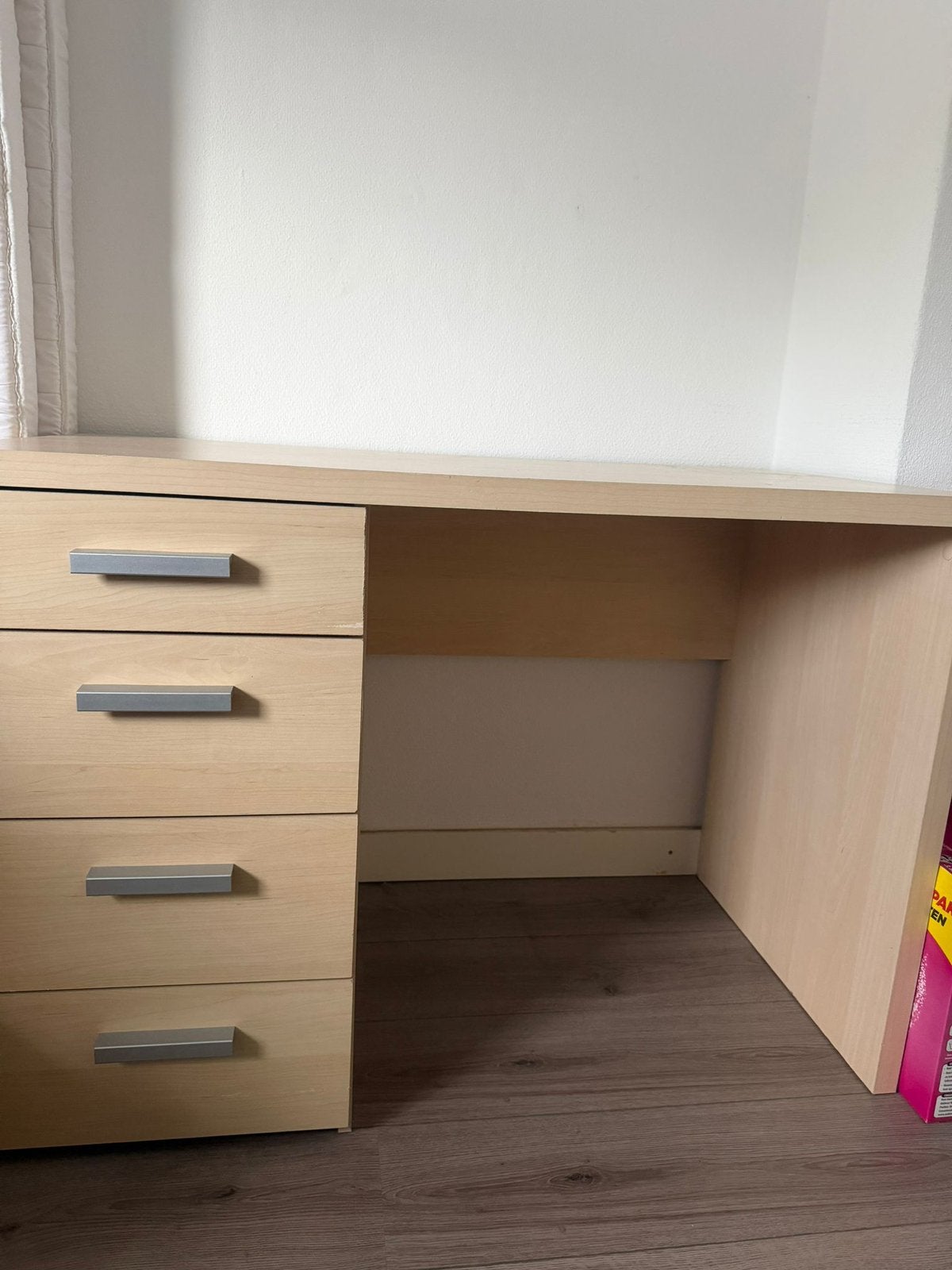 Bureau, Ophalen, Zo goed als nieuw