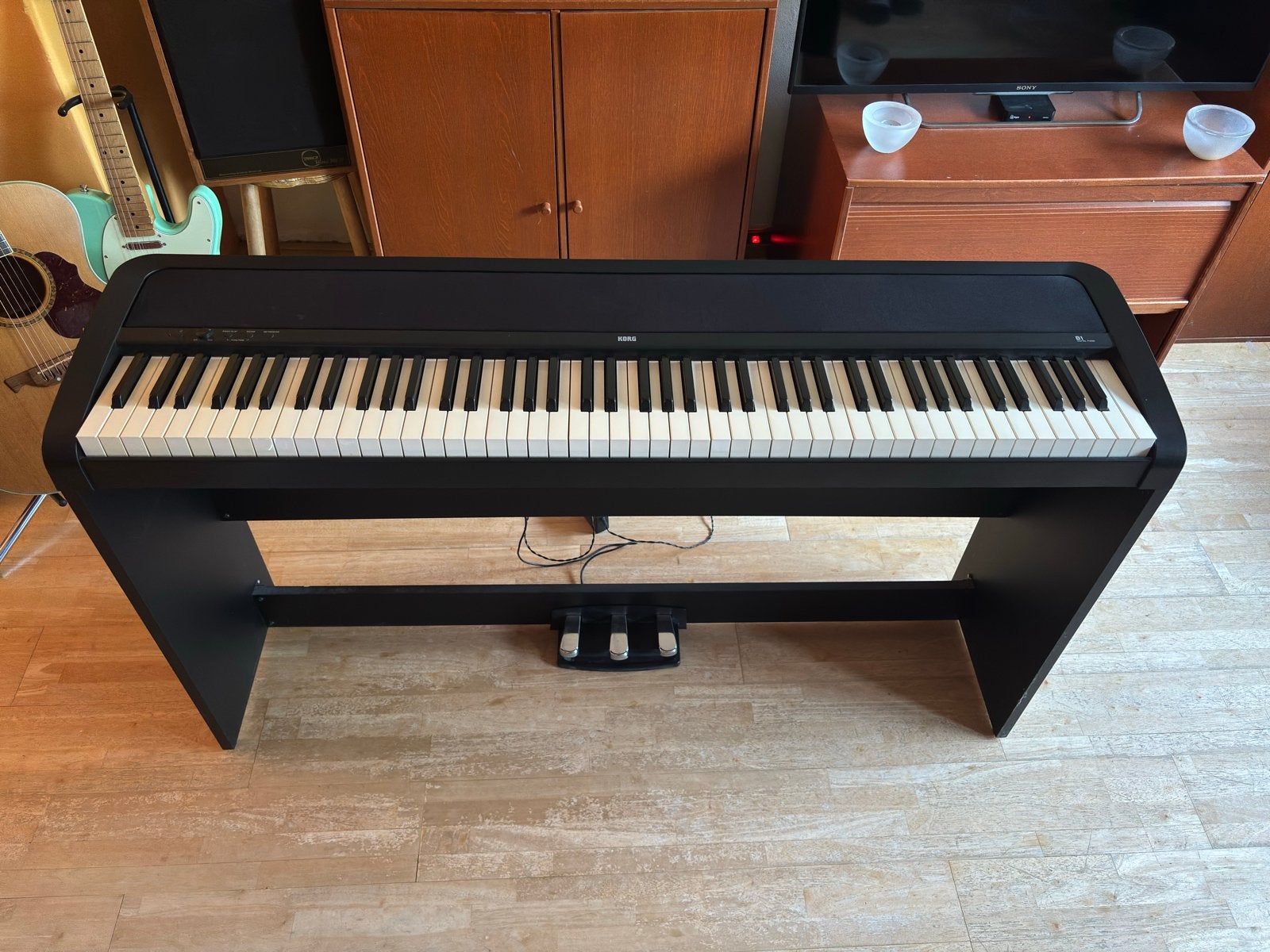 Korg B1 Digitale Piano keyboard defect 4 toetsen werken niet, Muziek en Instrumenten, Piano's, Ophalen, Gebruikt, Zwart, Digitaal