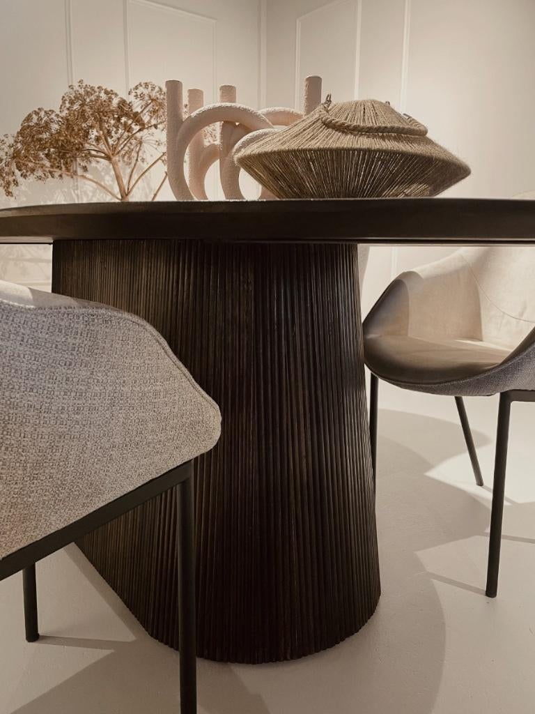 LIVINGFURN WALNUT EETTAFEL 300CM | OVAAL van € 1499 nu € 899, Ophalen, Japandi, 100 tot 150 cm, Vijf personen of meer