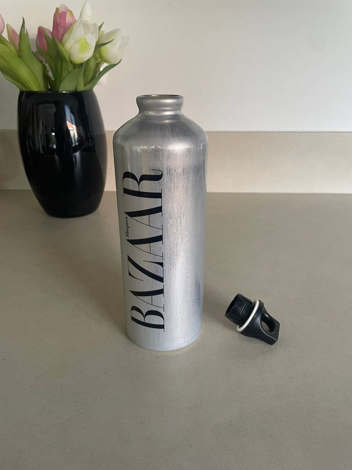 Harpers Bazaar bidon, Ophalen of Verzenden, Zo goed als nieuw