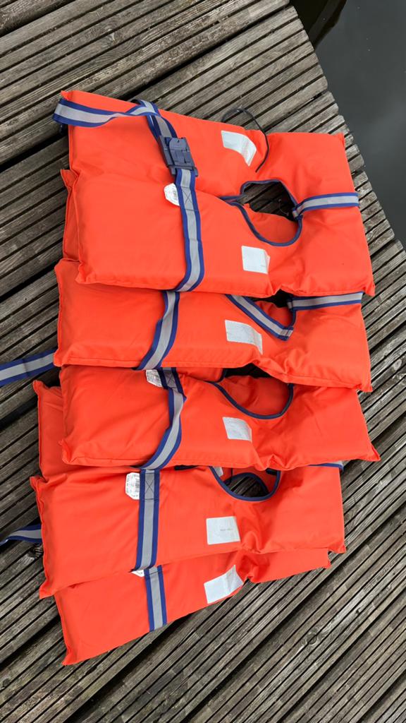 Redvesten zwemvesten, Watersport en Boten, Watersportkleding, Ophalen of Verzenden, Zo goed als nieuw, Dame of Heer, Reddingsvest of Zwemvest