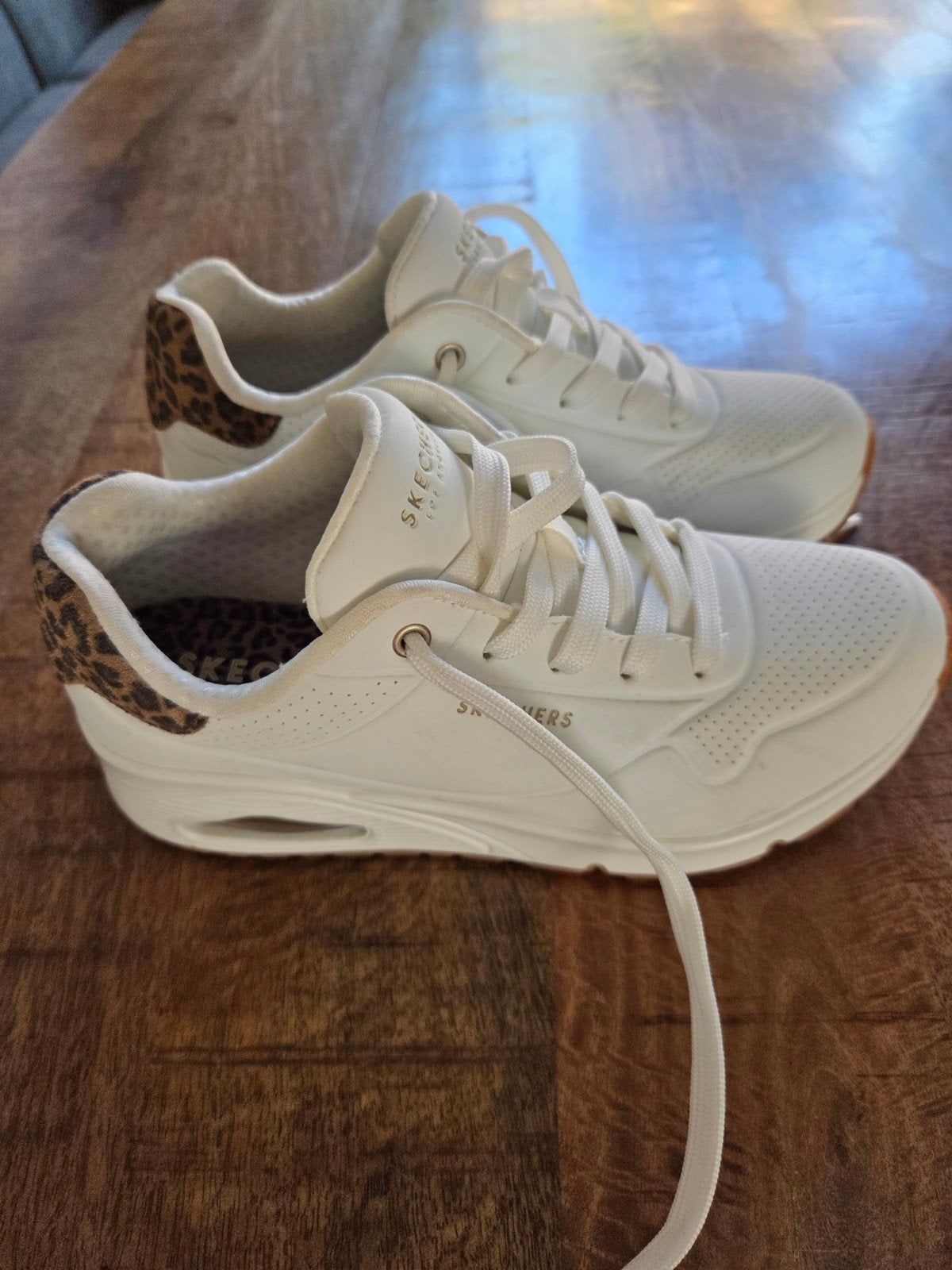 Skechers sneakers maat 37 - Wit met luipaardprint, Kleding | Dames, Ophalen, Skechers, Wit, Sneakers of Gympen