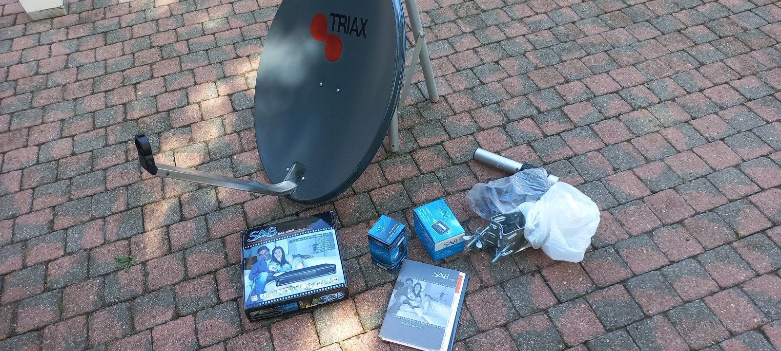 Camping tv schotel, Ophalen