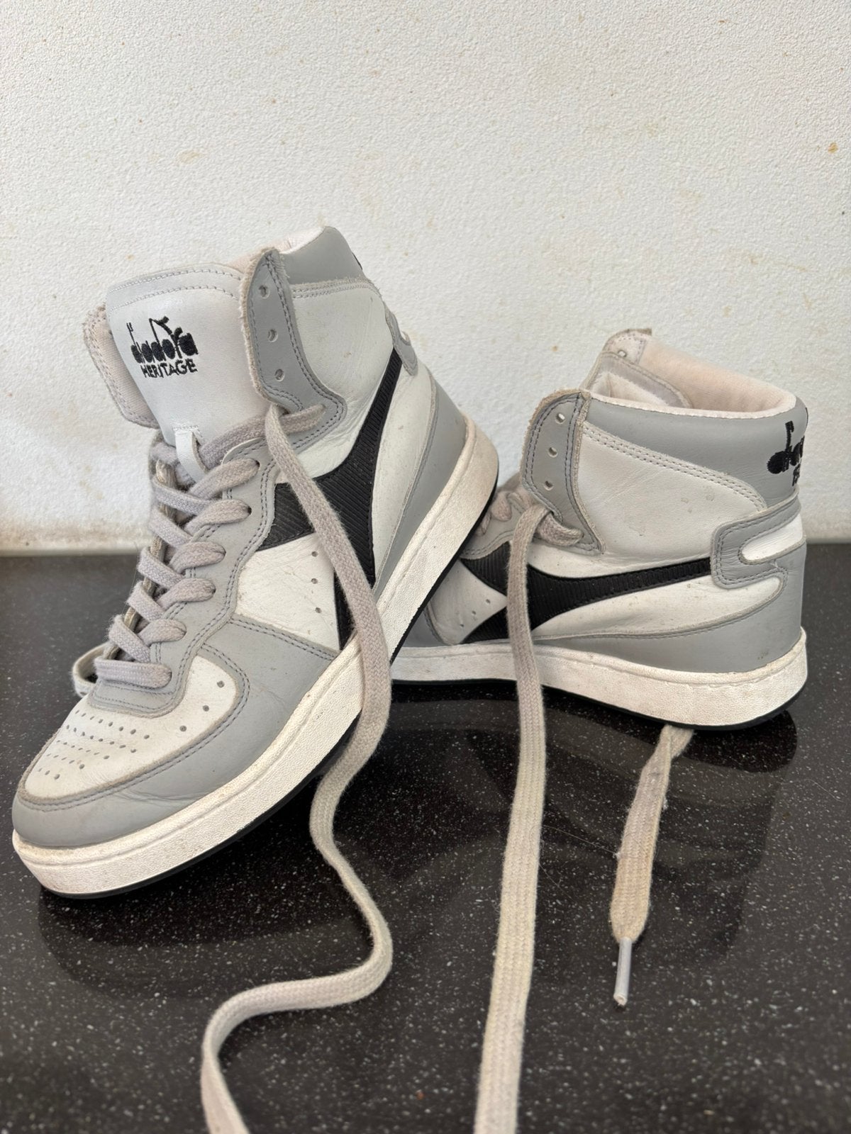 Diadora schoenen maar 38, Ophalen, Zo goed als nieuw, Zwart, Sneakers of Gympen