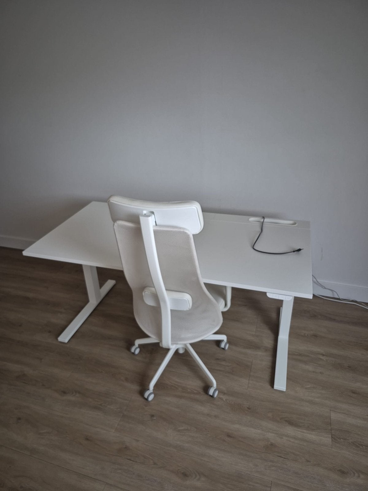 Ikea Elektrisch Verstelbaar Bureau met Ergonomische Stoel, Ophalen, Zit-sta bureau, Zo goed als nieuw, IKEA
