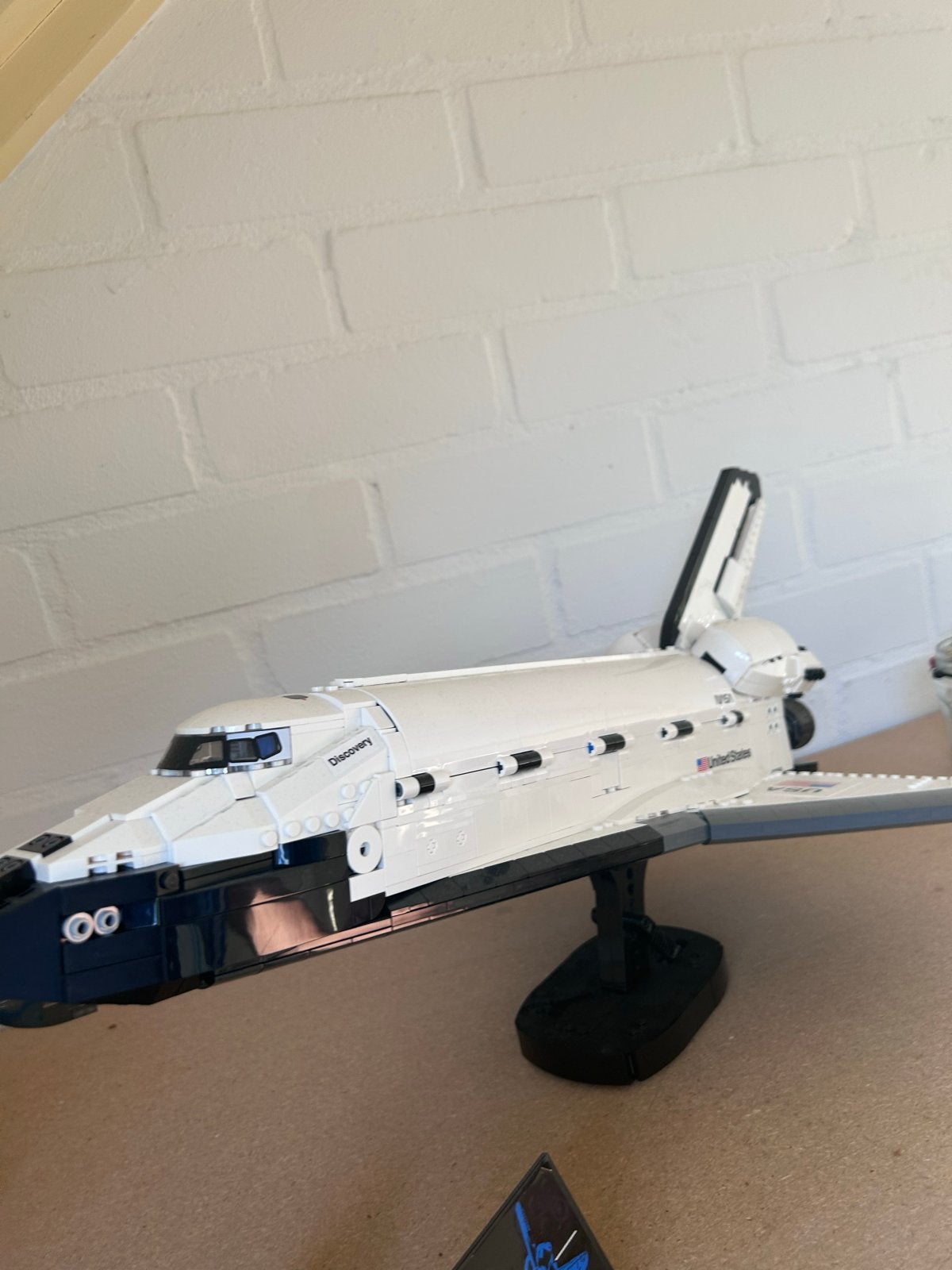 LEGO NASA Space Shuttle Discovery (10283) met doos en boekje, Kinderen en Baby's, Ophalen, Zo goed als nieuw