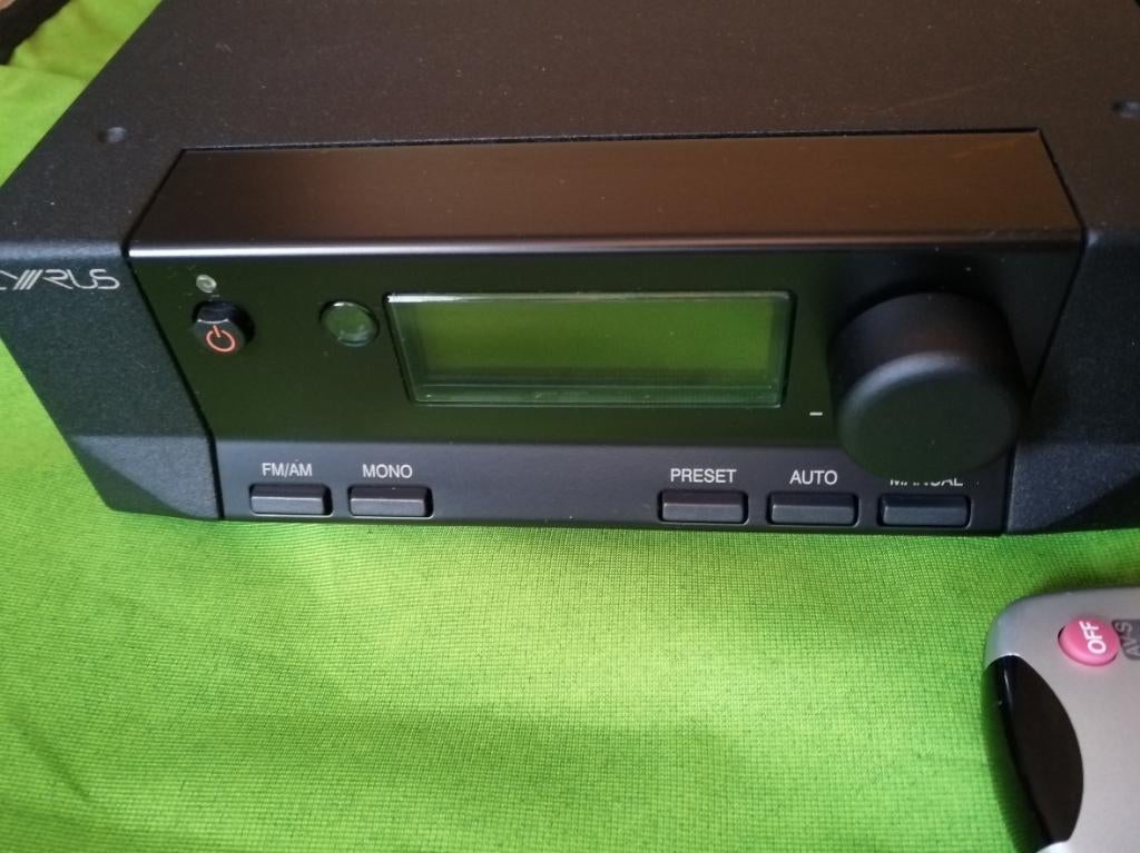 Cyrus FM 6 stereo fm tuner rc / en Cyrus 8 vs2 stereo amp rc, Ophalen of Verzenden, Zo goed als nieuw