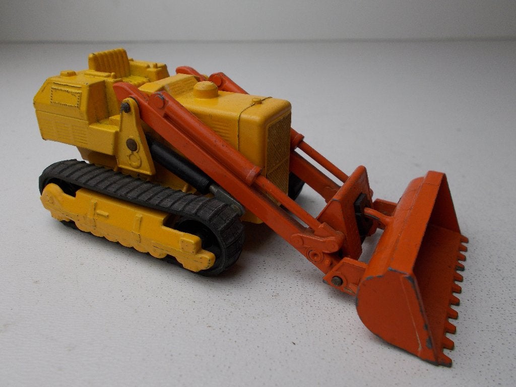1970 Matchbox King Size No. K-8 CATERPILLAR TRAXCAVATOR.