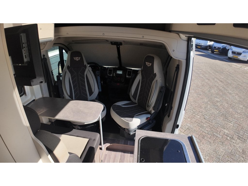 Westfalia Amundsen compact buscamper wegdraai fietsendrager, Chemisch toilet, Tot en met 2, Bedrijf, Elektrische ramen