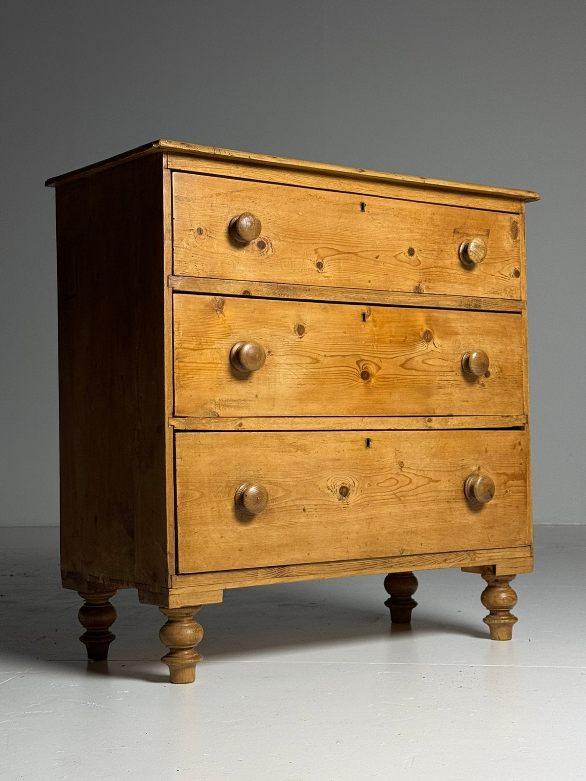 Engelse ladekast commode 19e eeuw, Huis en Inrichting, Kasten | Ladekasten, Ophalen, 50 tot 100 cm, Zo goed als nieuw, 3 of 4 laden