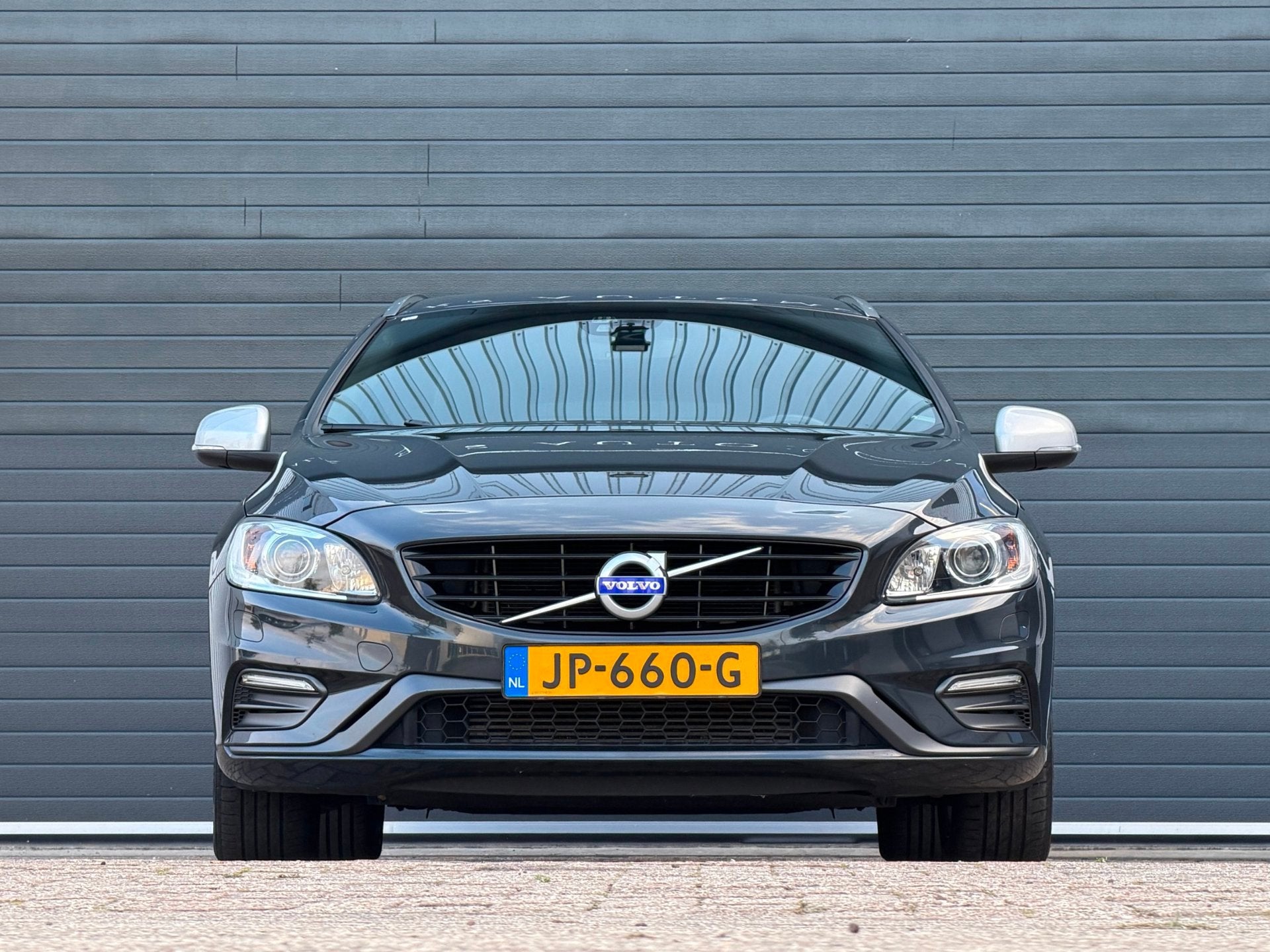 Volvo V60 2.0 T3 Summum|LEDER|TREKHAAK|NAP|STOEL VERWARMING, Geheel digitaal combi-instrument, Gebruikt, 4 cilinders, 1969 cc