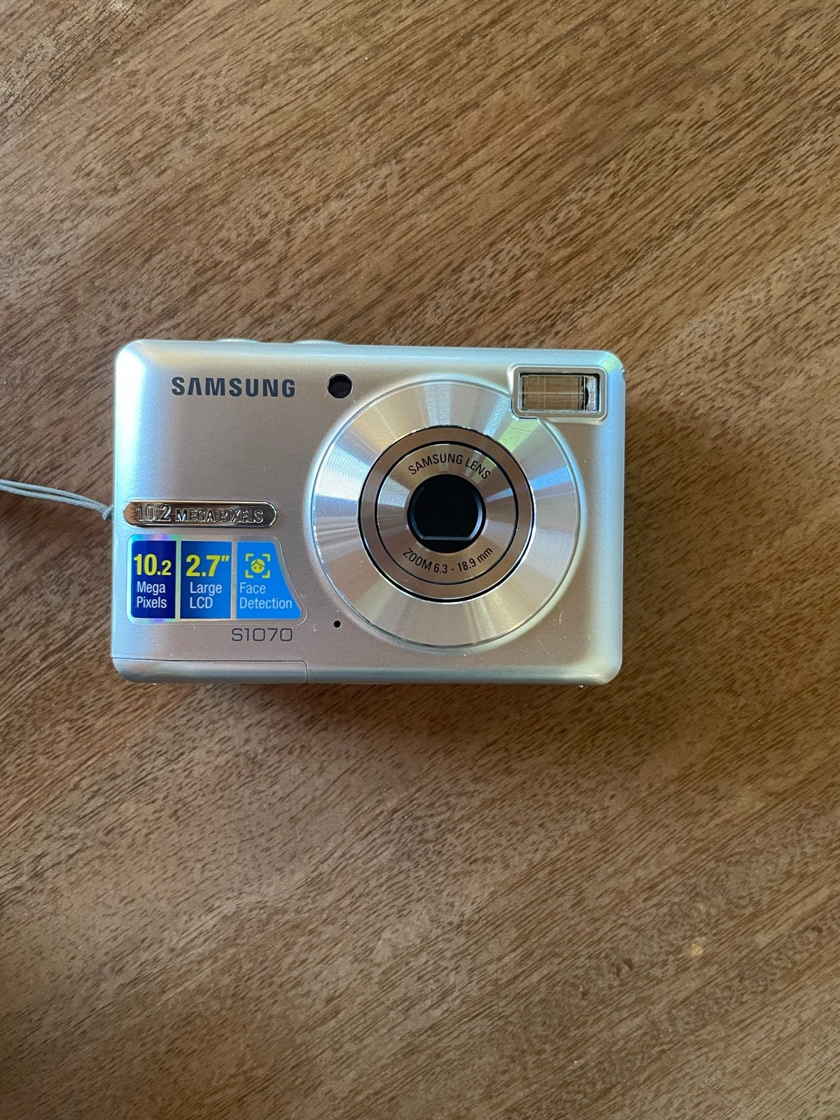 Samsung S1070 Compactcamera - Niet werkend (batterijlekkage), Ingebouwde flitser, Ophalen of Verzenden, Compactcamera, Samsung